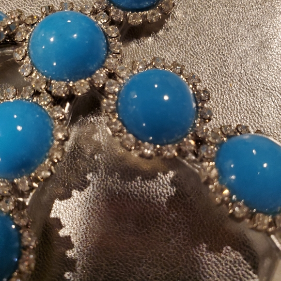 Yellow Box Thong toe and ankle strap Sandals - Picture 6 of 6